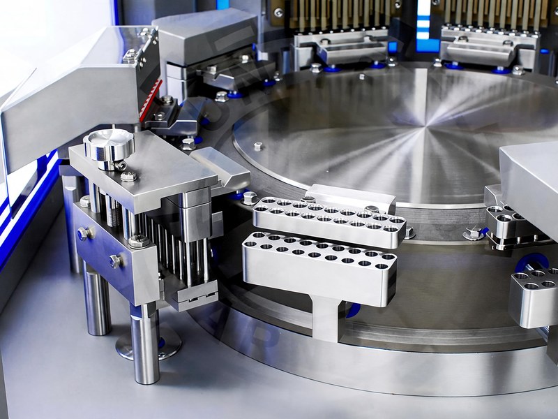 UAF-2500C rotary table and capsule segments detail